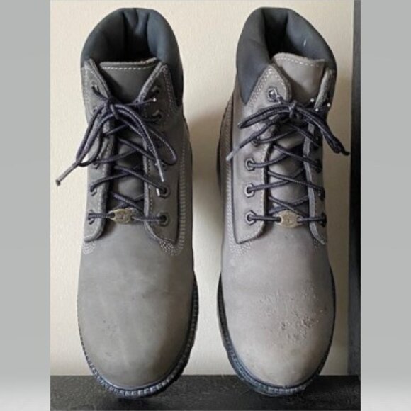 Timberland Grey-n-Black Boots - Picture 2 of 5